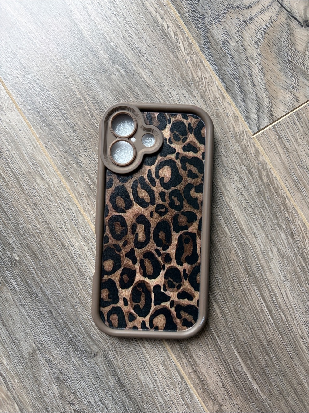 iPhone 17 Leopard Print Brown Phone Case